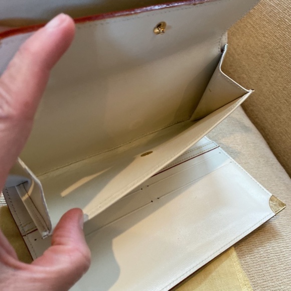 Louis Vuitton Suhali Porte Tresor Wallet - Picture 15 of 16